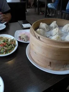 Taichung Qinghai Rd. Jing Cai Xiao Guan