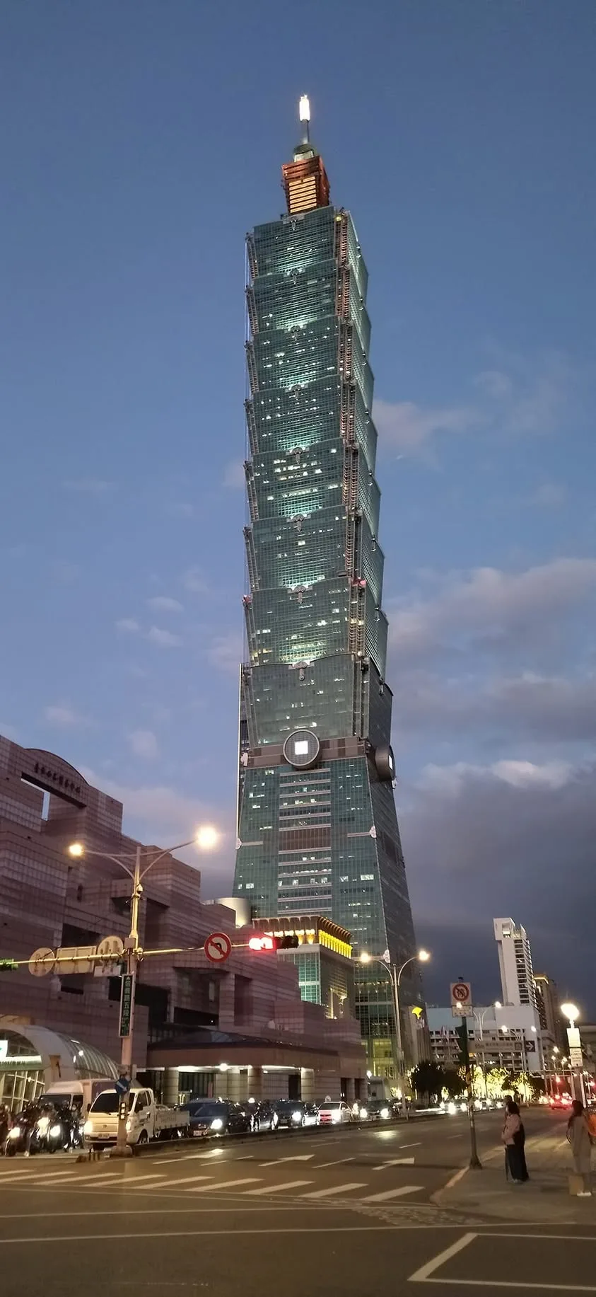 台北 101 & 通化街巷內 亞傑客斯 餐酒館